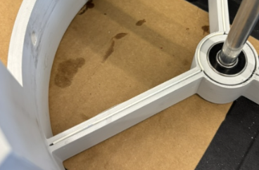 Rubber divider flaps between sectors